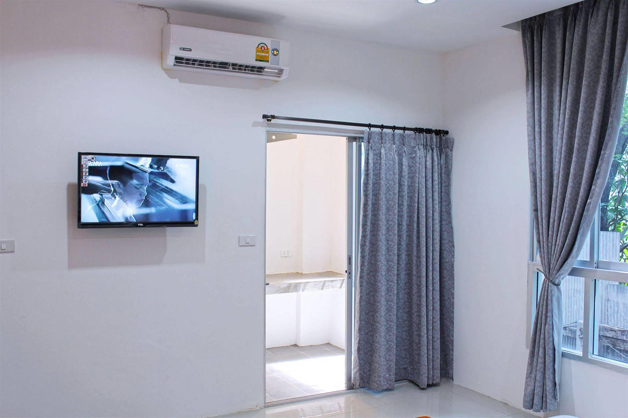 7days Hotel Patan Chiang Mai Bagian luar foto